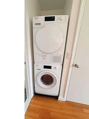 Laundry, photo 1