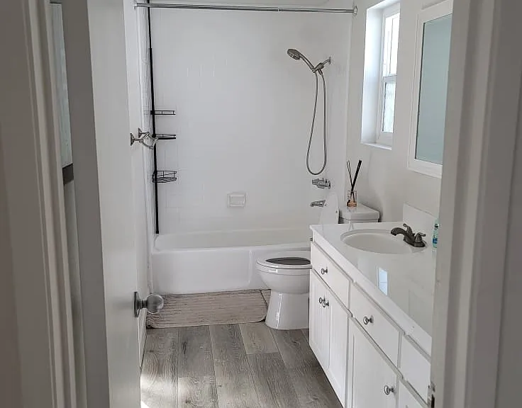 14801 Kingsdale Ave — Photo 5