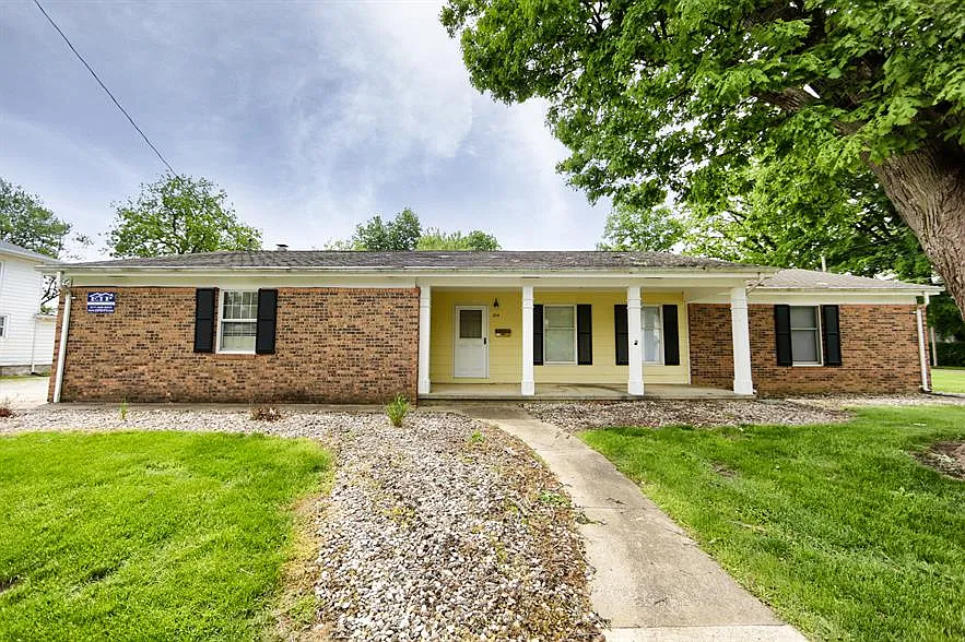 214 Polk Ave photo 1