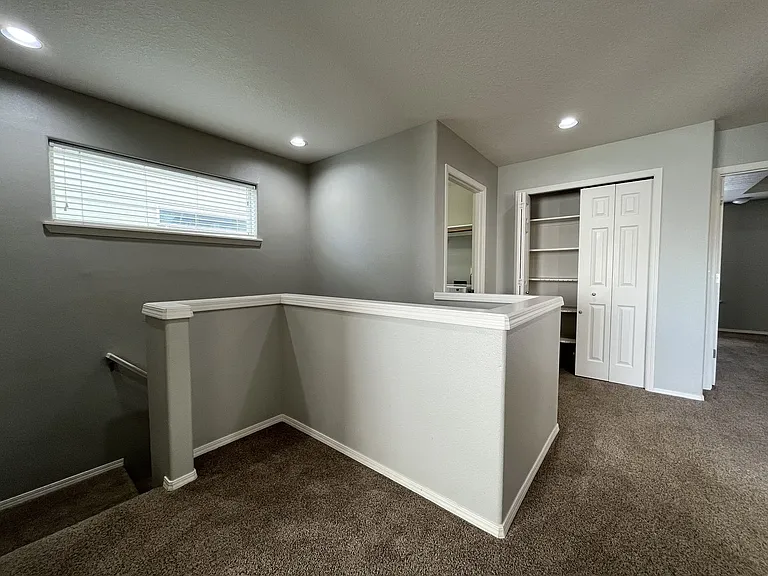 6262 NE Chestnut St — Photo 27