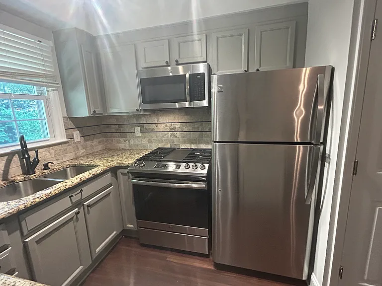 4705B Blue Bird Ct — Photo 9