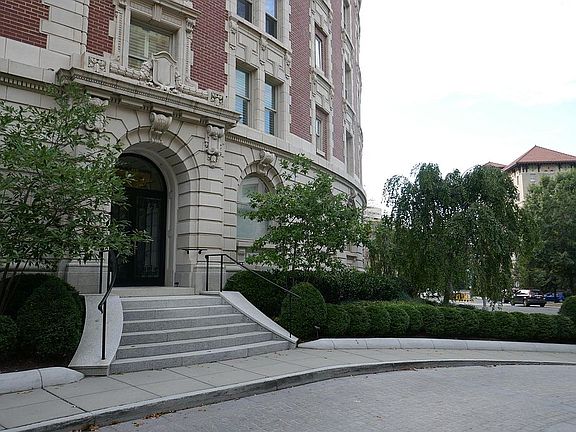 Dresden -- Connecticut Avenue Entrance