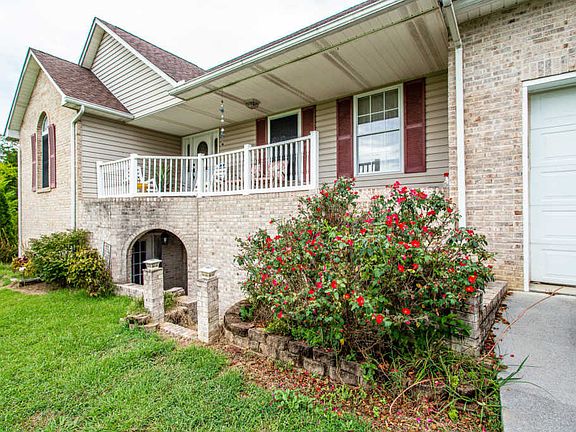 4th image of 619 Gateway Ln