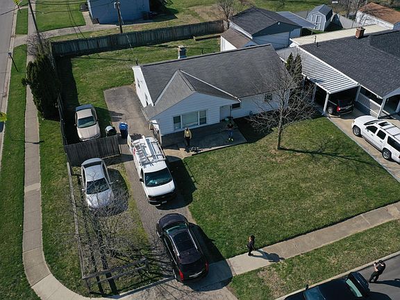 3rd image of 3353 Oaklawn St