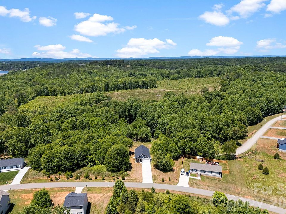 1st image of 128 Slate Dr