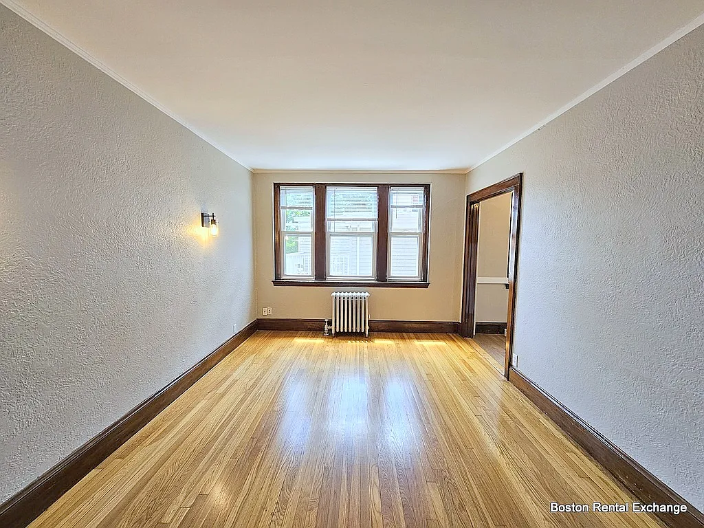 1 bed, $2,300 — Photo 2