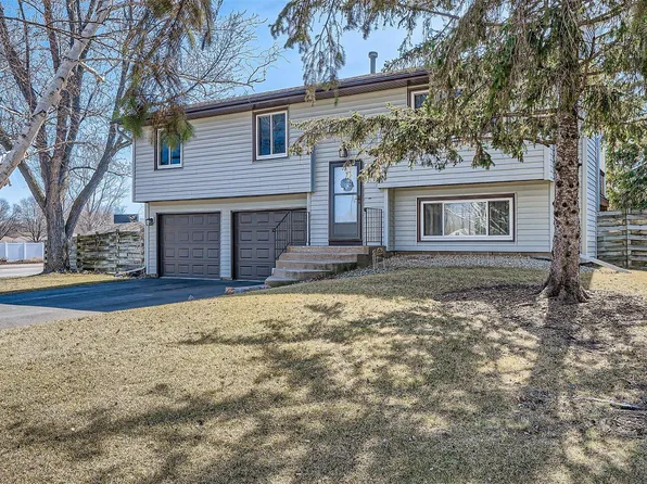 3101 80th Ave N, Brooklyn Park, MN 55443