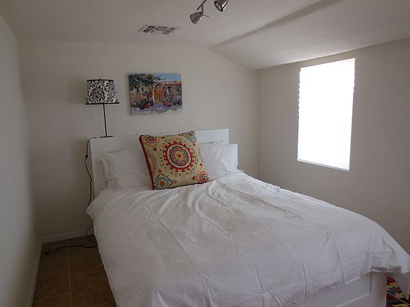 Guest bedroom