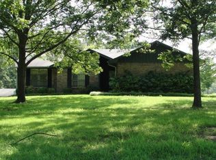 2074 Sticine Rd, Guys, TN 38339