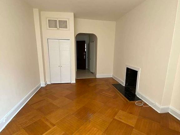 5th image of 5 E 67th St #3F
