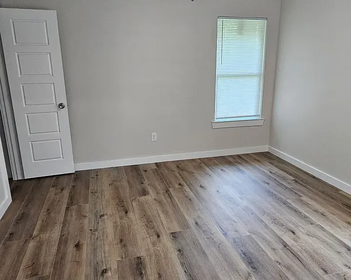 2901 Silkwood St — Photo 7
