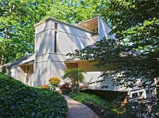 307 Harbor Dr, Seneca, SC 29672