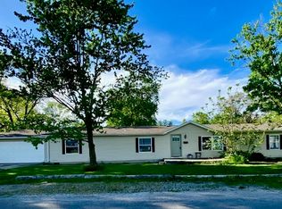 264 E Bowyer St, Bement, IL 61813