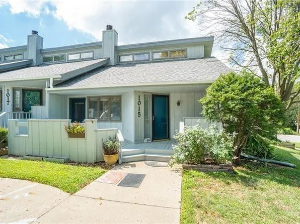 1015 W Maple Ave, Independence, MO 64050