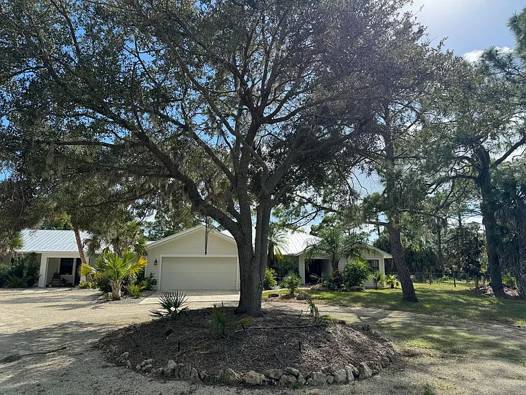 Snyder Dr — Photo 3