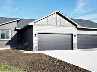 415 N Ceylon Ave, Tea, SD 57064