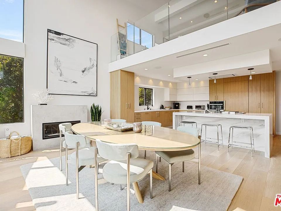 302 Ashland Ave #301