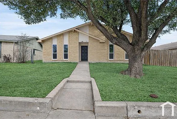 6013 Cedar Ln — Photo 1