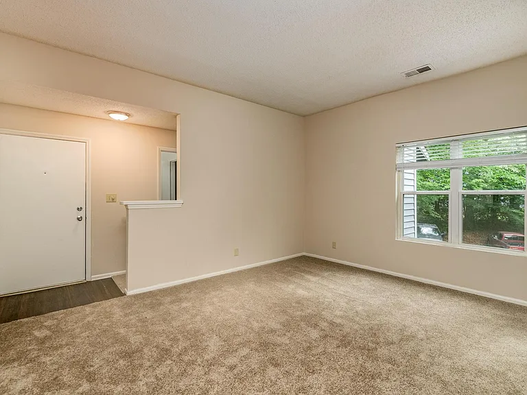 Argyle Place Apartment Homes — Photo 29