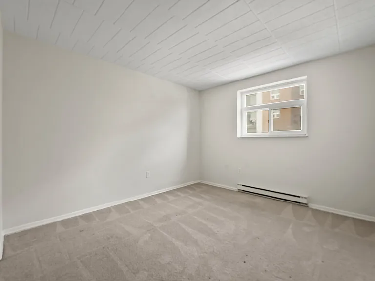 3170 Donnelly St — Photo 17