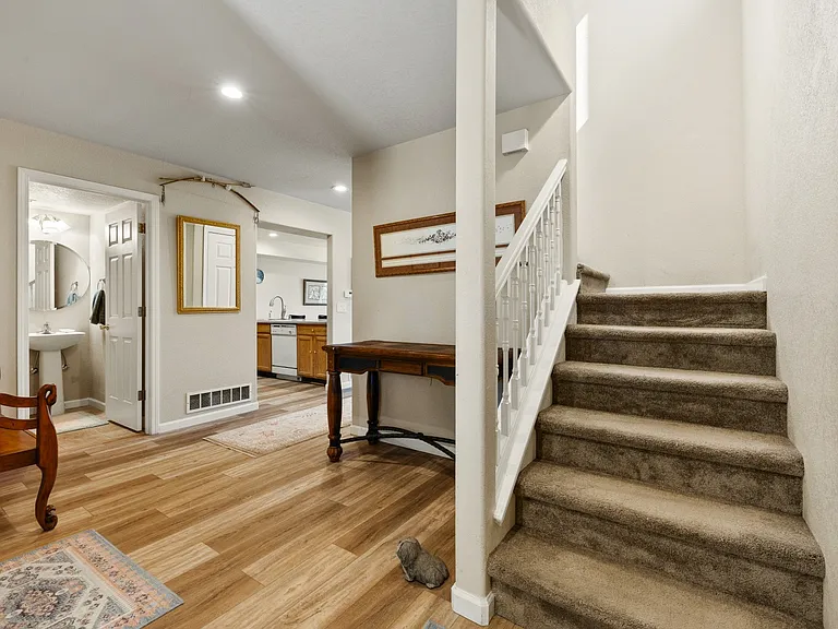 951 Euclid Ave #1 — Photo 7