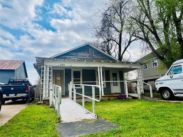 203 E Colorado Ave, Chickasha, OK 73018
