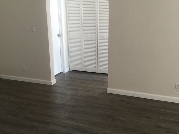 Hallway/Laundry Room