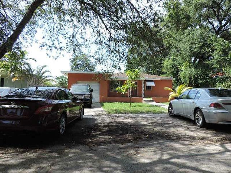 1st image of 1145 NE 133rd St