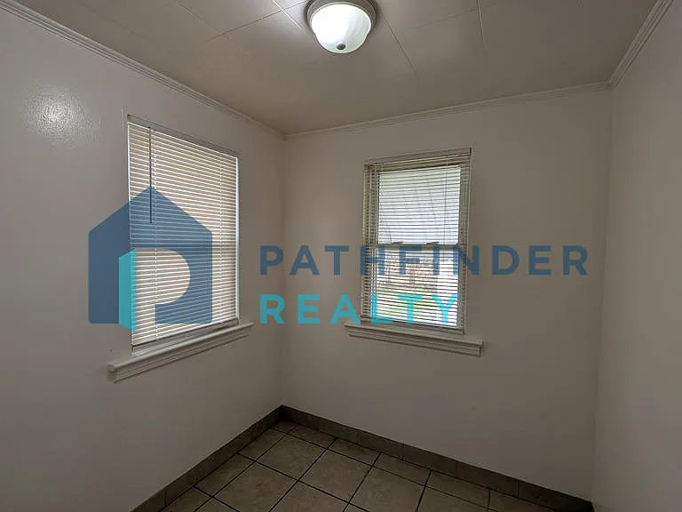 41 S Quentin Ave — Photo 14
