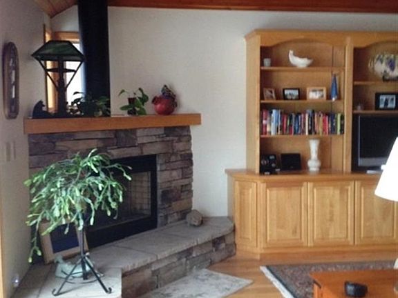 4th image of 3103 S Winthrop Ln #E