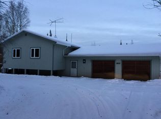 2610 Lancelot Dr W, North Pole, AK 99705