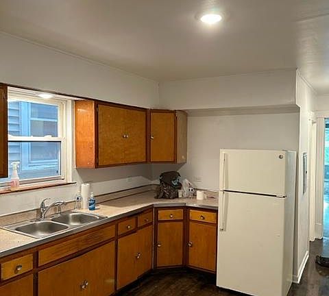 4th image of 1527 N Keystone Ave Floor 1