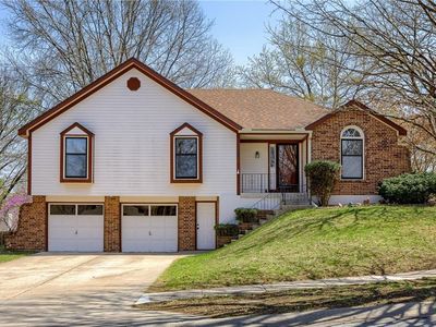 8225 N Forest Ave, Kansas City, MO, 64118