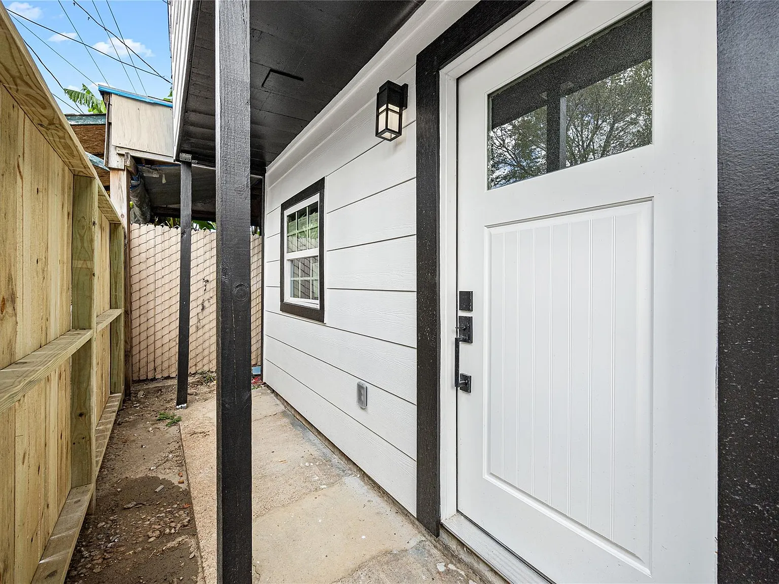 4 bed, 4.0 bath, 1632 sqft, $1,125 — Photo 4