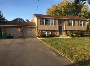 1520 Brenda Dr, Greencastle, PA 17225
