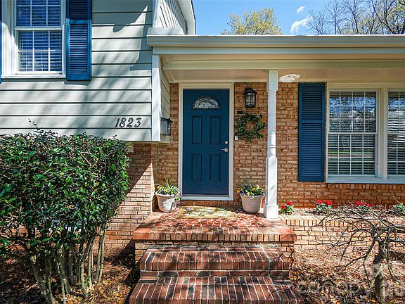 3rd image of 1823 Emerywood Dr