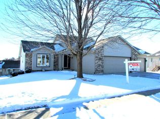 202 Megan Ln, Cottage Grove, WI 53527