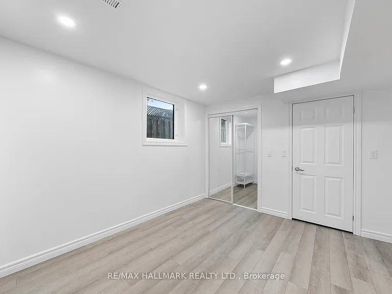 237 Osmond Cres #GROUND — Photo 12