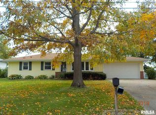 226 W Glen St, East Peoria, IL 61611