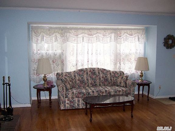 5th image of 89 Lincoln Dr