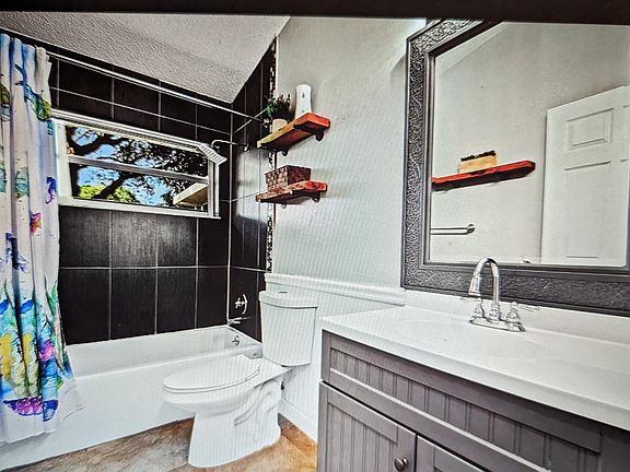 5th image of 736 NW Bayard Ave