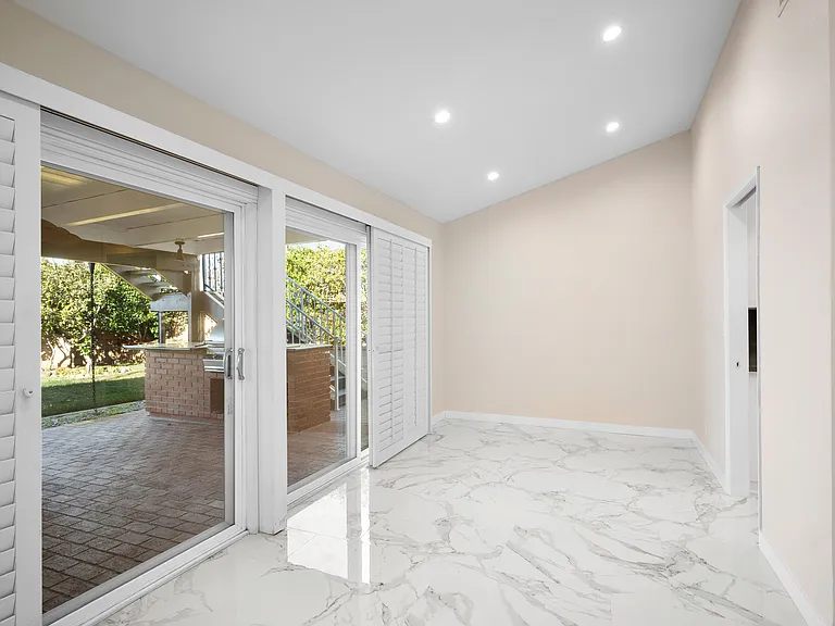 13945 Breger Ave — Photo 10
