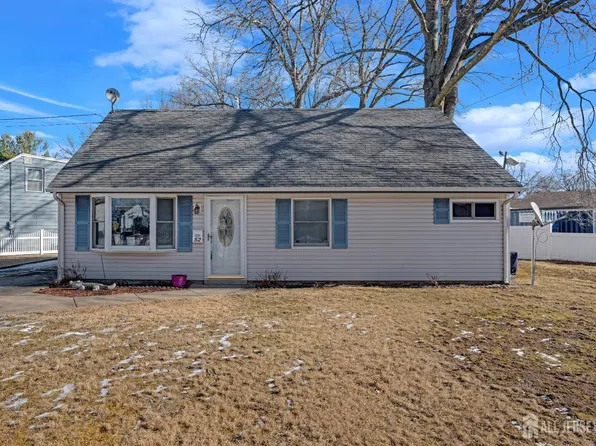 52 Markham Rd, Edison, NJ 08817
