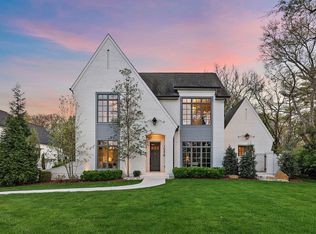 1027B Battery Ln, Nashville, TN 37220