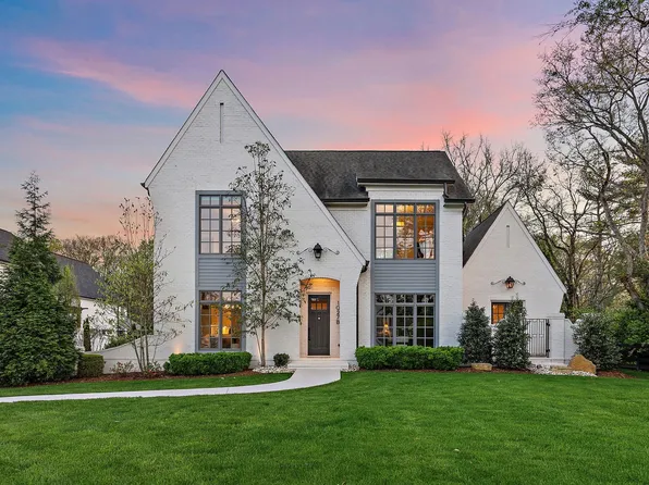 1027B Battery Ln, Nashville, TN 37220