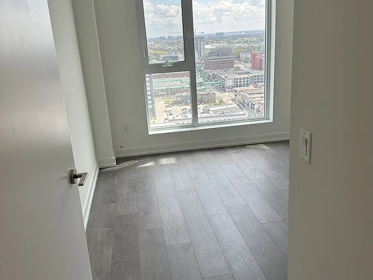 55 Duke St W #1904 — Photo 7