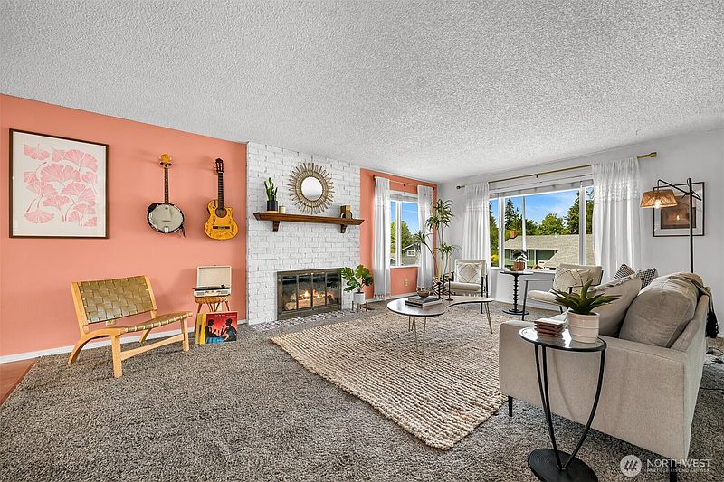 5th image of 3418 Crestline Place