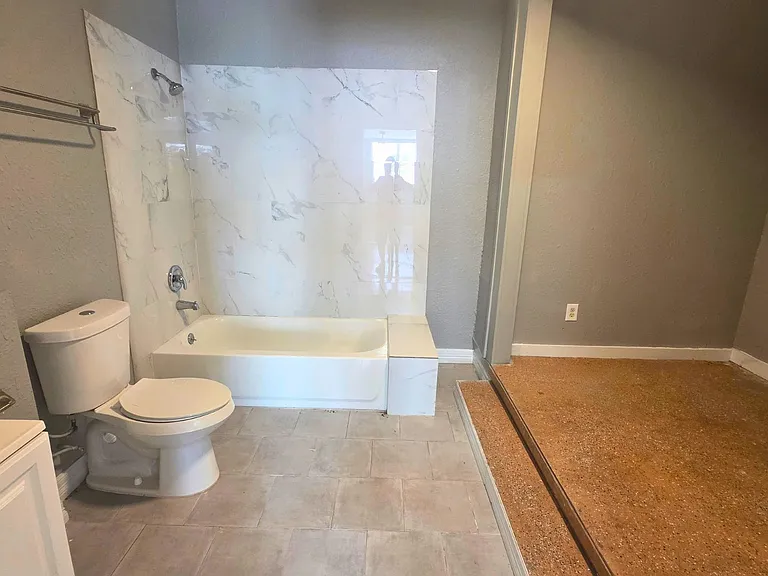 13501 Topeka St #G — Photo 10