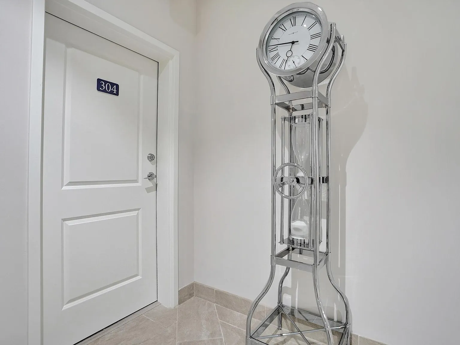 1 bed, 708 sqft, $4,500 — Photo 3