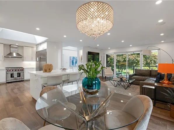 4 Courtsfield Cres, Toronto, ON M9A 4S9